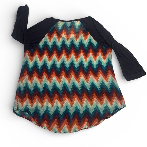 Rue21 Chevron Long Sleeve Size Medium Top with Lace Details - Picture 3 of 5